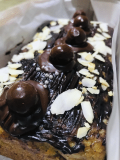 Banana Cake with Chocolate Topping
